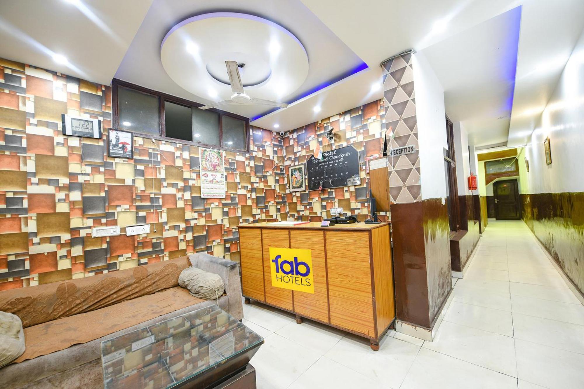 Fabexpress Diamond Sec 45 Hotell Chandīgarh Exteriör bild